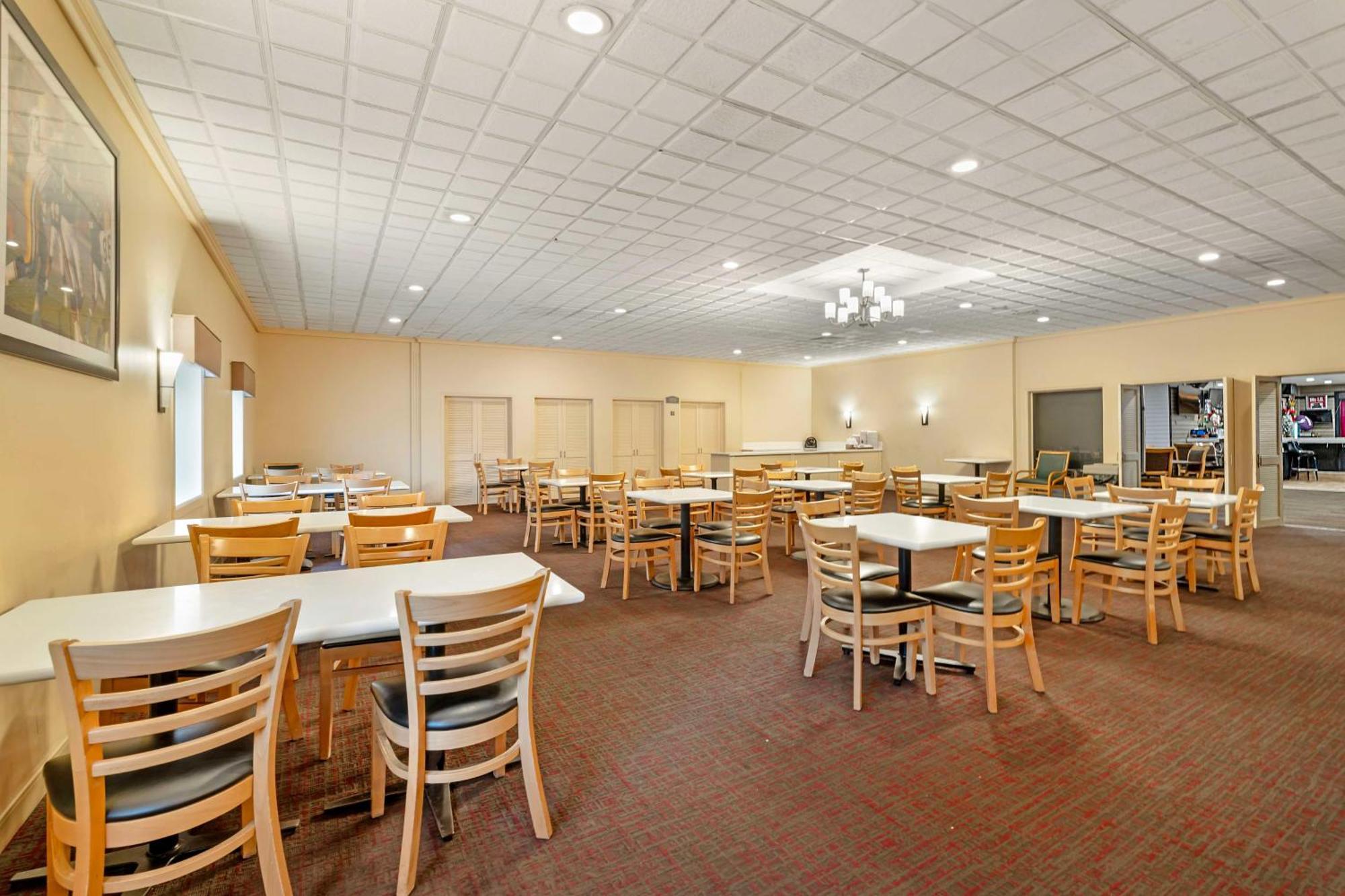 Best Western Green Bay Inn And Conference Center Exteriör bild
