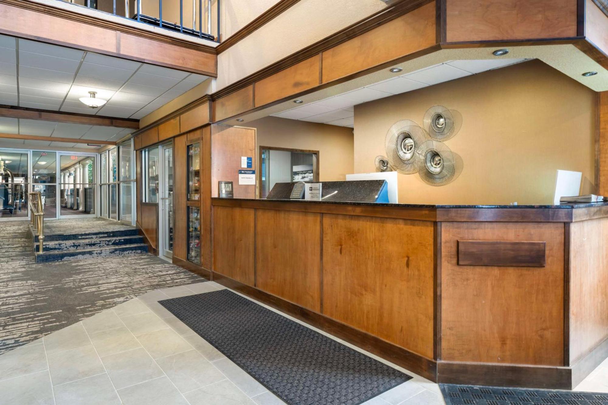 Best Western Green Bay Inn And Conference Center Exteriör bild