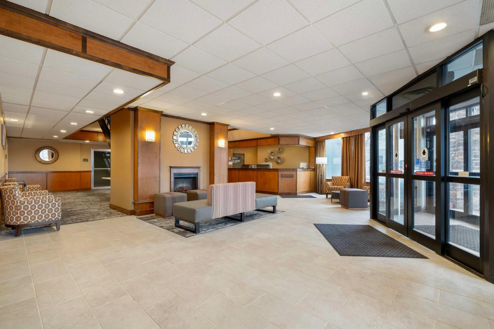 Best Western Green Bay Inn And Conference Center Exteriör bild